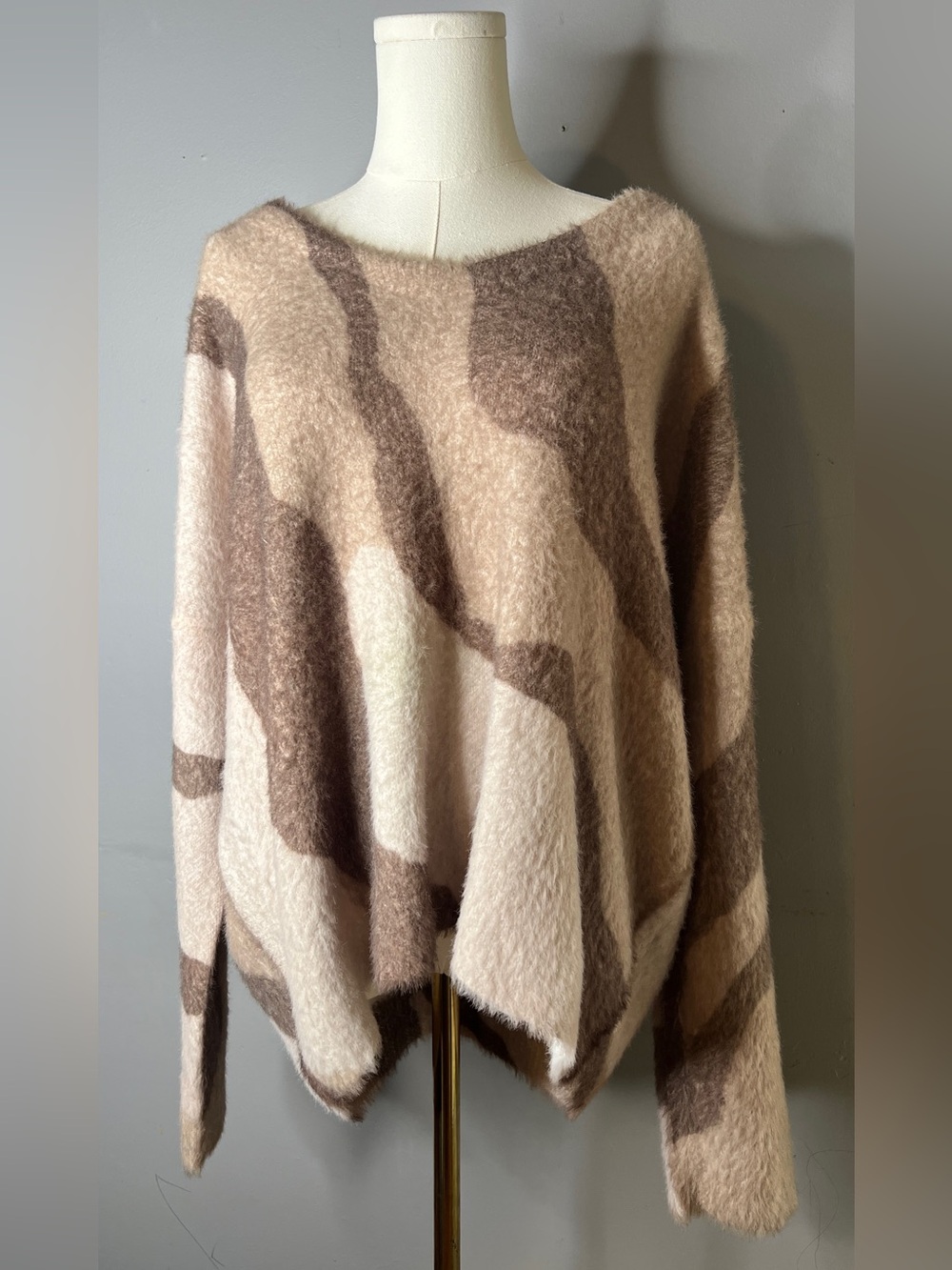 POL Off-the-Shoulder Fuzzy Sweater in Cream and Brown Abstract Pattern - Medium
